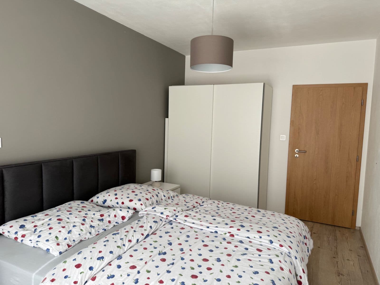 Pronájem bytu 2+kk 67 m², U Sportovní školy, Pardubice, Pardubický kraj Pronájem bytu 2+kk 67 m², U Sportovní školy, Pardubice, Pardubický kraj