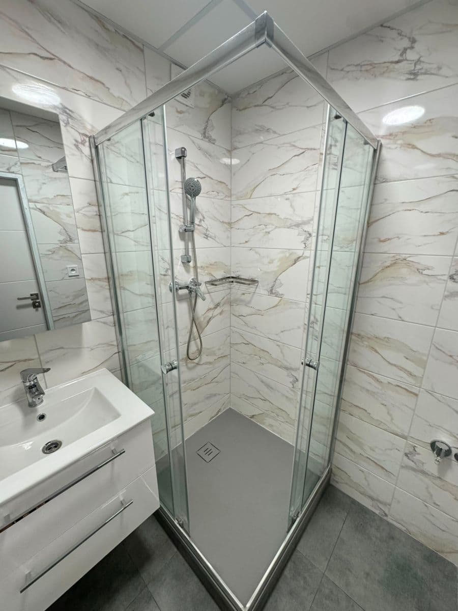 Pronájem bytu 3+1 70 m², Družstevní, Třebíč, Kraj Vysočina Pronájem bytu 3+1 70 m², Družstevní, Třebíč, Kraj Vysočina