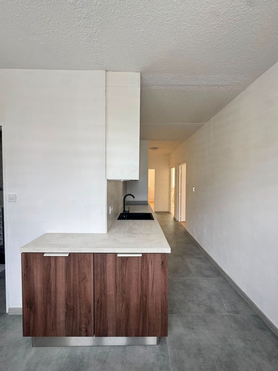 Pronájem bytu 3+1 70 m², Družstevní, Třebíč, Kraj Vysočina Pronájem bytu 3+1 70 m², Družstevní, Třebíč, Kraj Vysočina