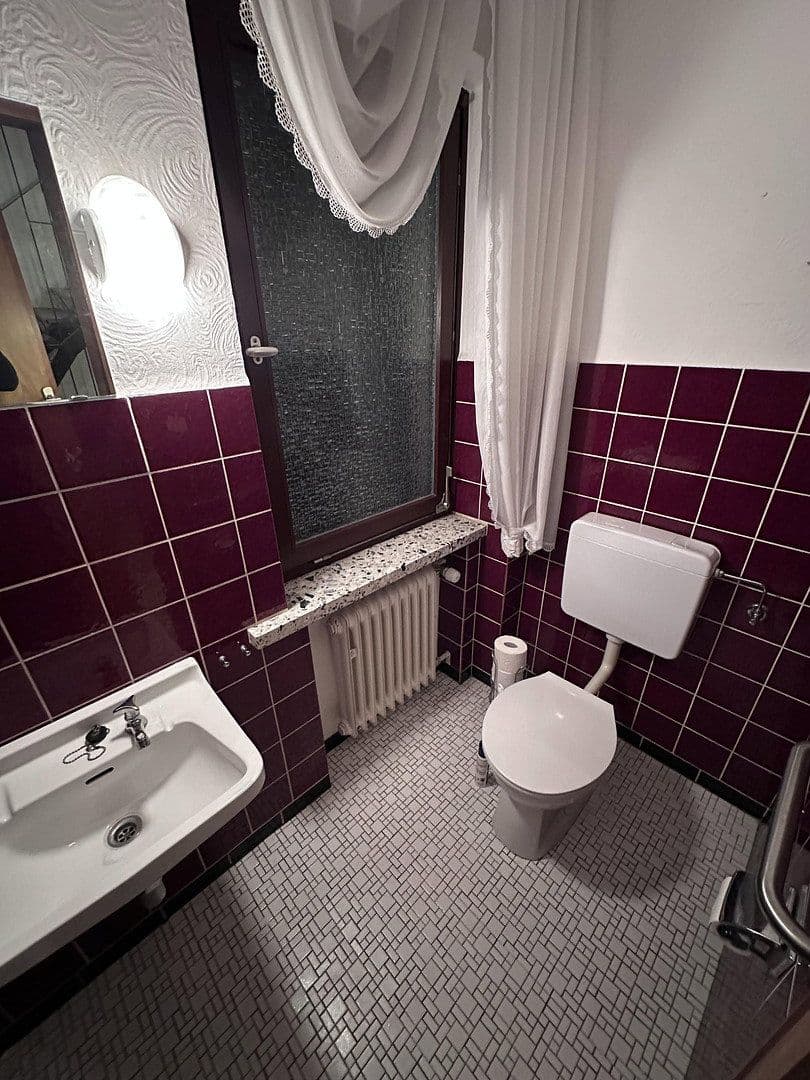 Prodej domu 230 m², pozemek 750 m², Am Hainberg 42, Moringen, Dolní Sasko Prodej domu 230 m², pozemek 750 m², Am Hainberg 42, Moringen, Dolní Sasko