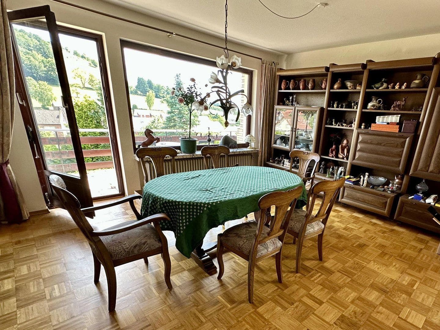 Prodej domu 230 m², pozemek 750 m², Am Hainberg 42, Moringen, Dolní Sasko Prodej domu 230 m², pozemek 750 m², Am Hainberg 42, Moringen, Dolní Sasko