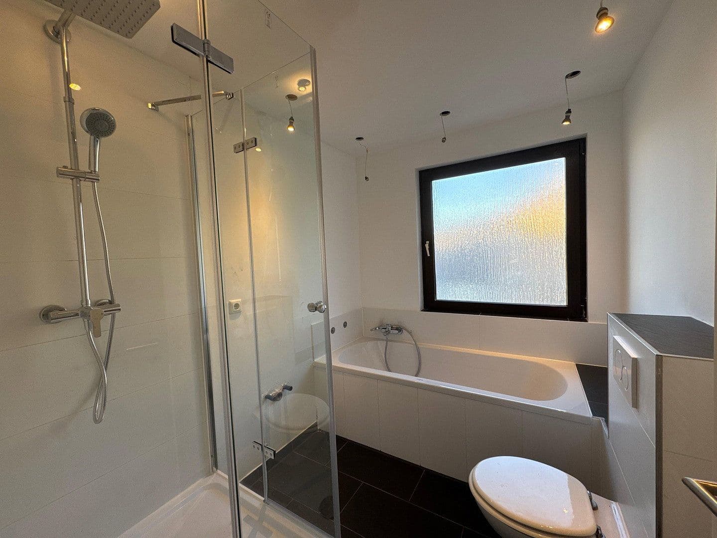 Prodej bytu 2+1 65 m², Mülheim, Severní Porýní-Vestfálsko Prodej bytu 2+1 65 m², Mülheim, Severní Porýní-Vestfálsko