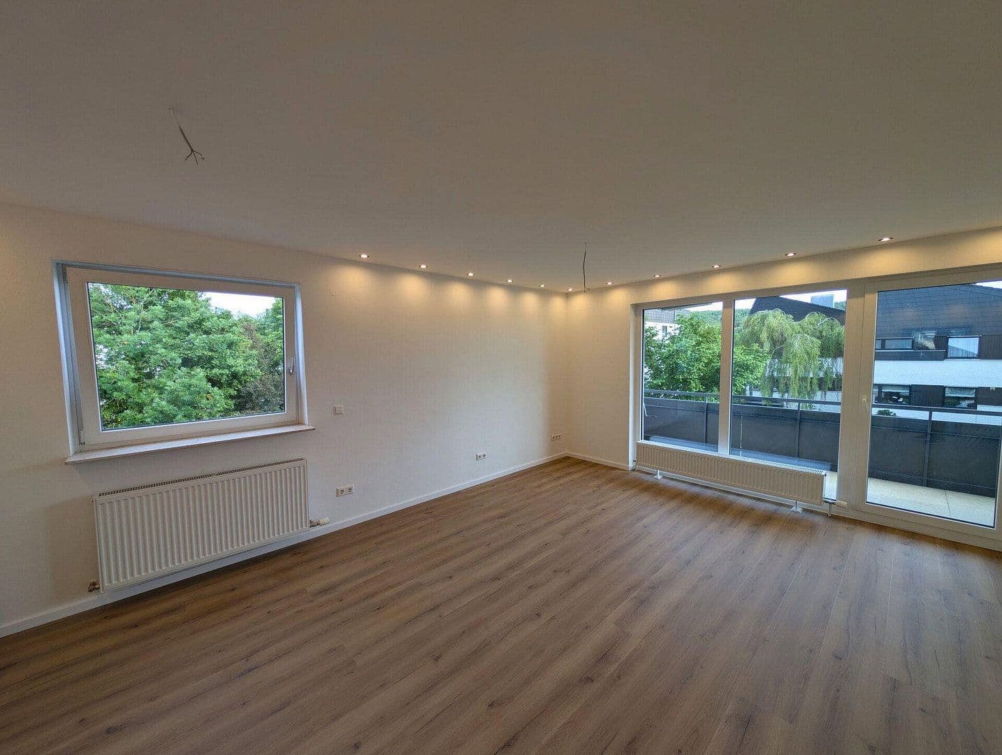 Pronájem bytu 4+1 96 m², Stöckhofstraße 1, Leonberg, Bádensko-Württembersko Pronájem bytu 4+1 96 m², Stöckhofstraße 1, Leonberg, Bádensko-Württembersko