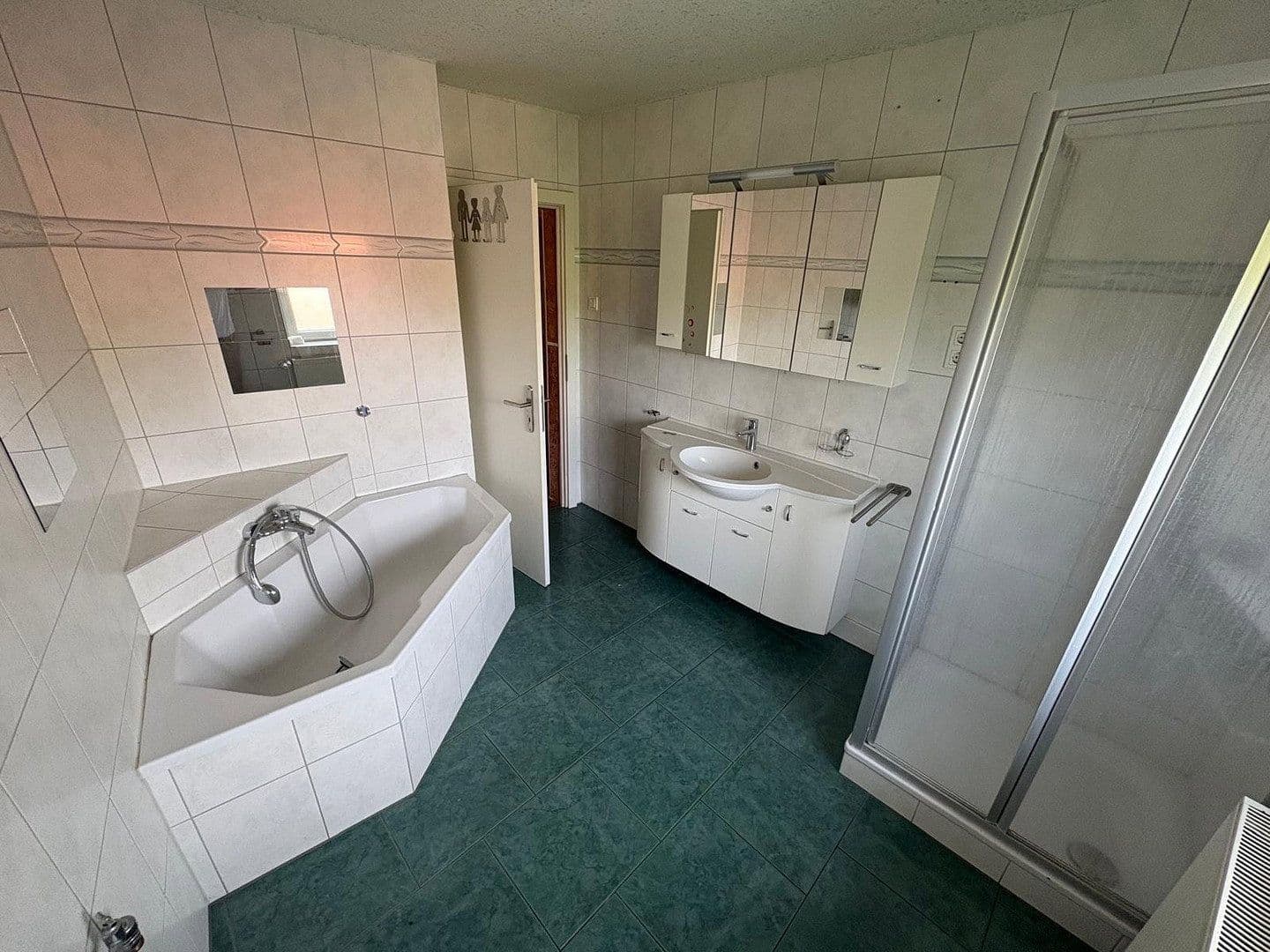 Prodej domu 250 m², pozemek 590 m², Steinweg 21, Hötensleben, Sasko-Anhaltsko Prodej domu 250 m², pozemek 590 m², Steinweg 21, Hötensleben, Sasko-Anhaltsko