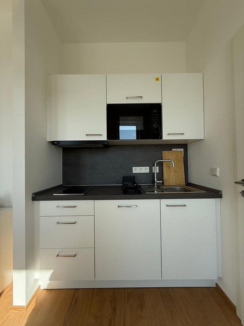 Pronájem bytu 1+1 32 m², Berlin, Berlín Pronájem bytu 1+1 32 m², Berlin, Berlín
