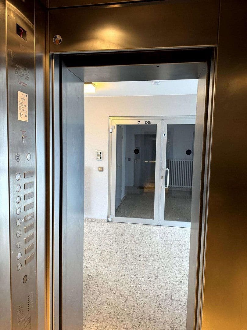 Pronájem bytu 1+kk 50 m², Wichmannstr. 24, Berlin, Berlín Pronájem bytu 1+kk 50 m², Wichmannstr. 24, Berlin, Berlín