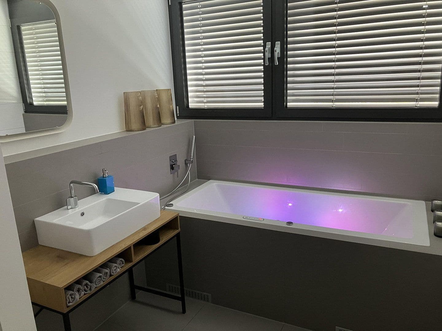 Prodej domu 680 m², pozemek 905 m², Brüder-Grimm-Straße 5, Oberursel (Taunus), Hessen Prodej domu 680 m², pozemek 905 m², Brüder-Grimm-Straße 5, Oberursel (Taunus), Hessen