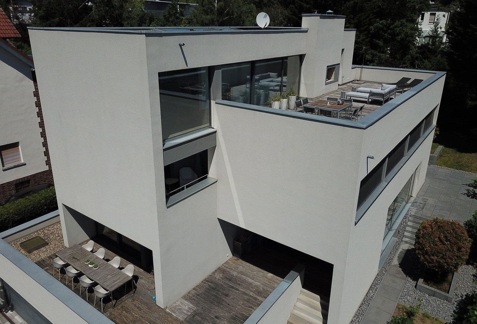 Prodej domu 680 m², pozemek 905 m², Brüder-Grimm-Straße 5, Oberursel (Taunus), Hessen Prodej domu 680 m², pozemek 905 m², Brüder-Grimm-Straße 5, Oberursel (Taunus), Hessen
