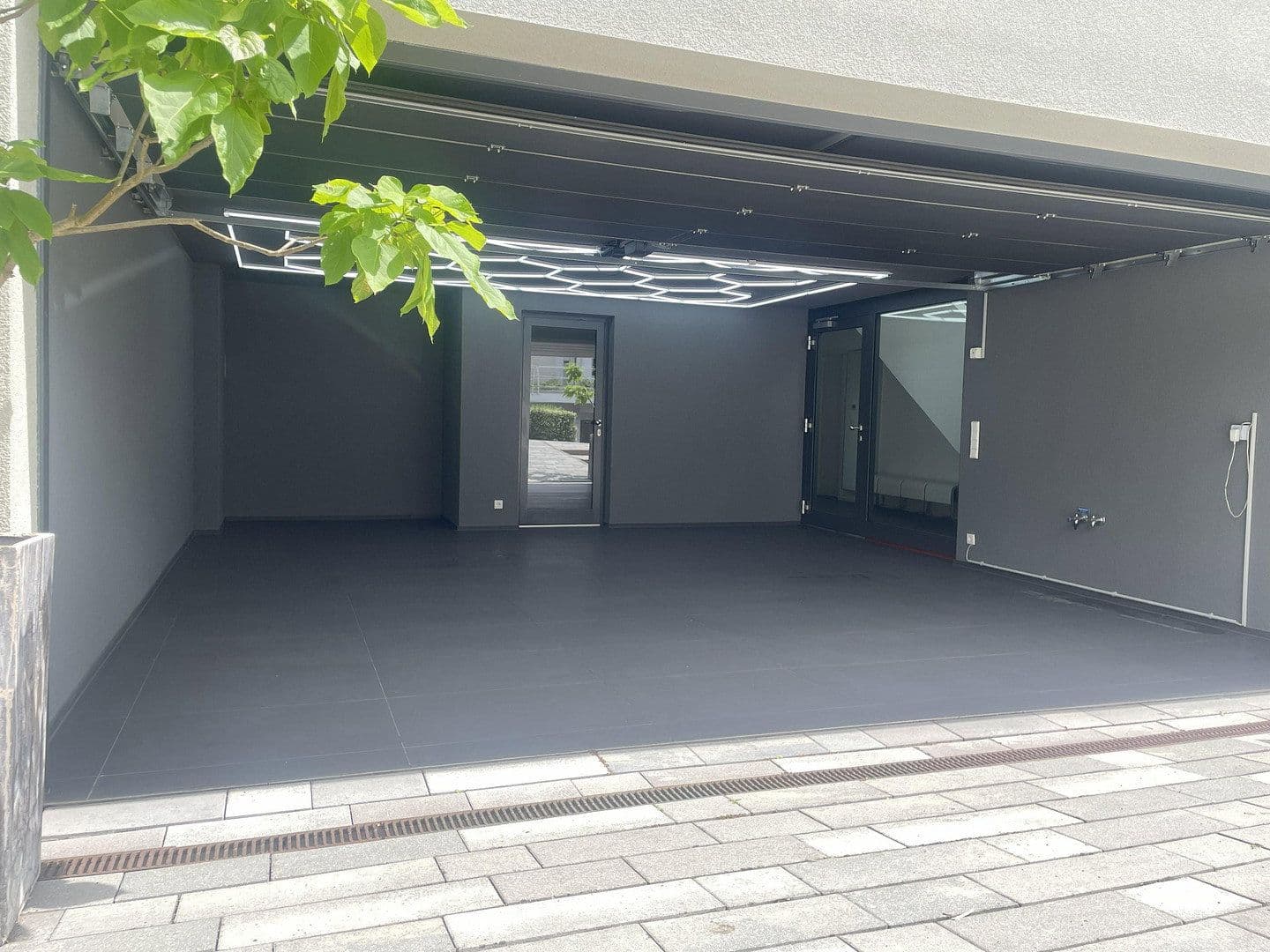Prodej domu 680 m², pozemek 905 m², Brüder-Grimm-Straße 5, Oberursel (Taunus), Hessen Prodej domu 680 m², pozemek 905 m², Brüder-Grimm-Straße 5, Oberursel (Taunus), Hessen