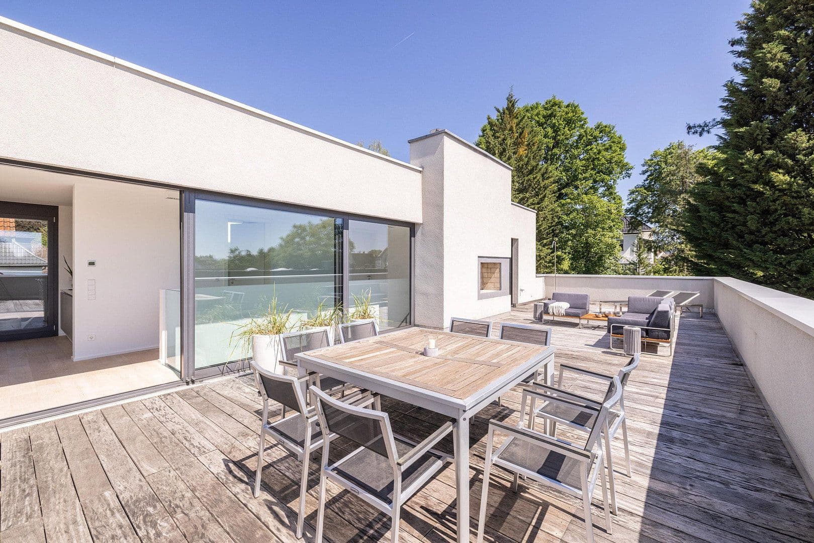 Prodej domu 680 m², pozemek 905 m², Brüder-Grimm-Straße 5, Oberursel (Taunus), Hessen Prodej domu 680 m², pozemek 905 m², Brüder-Grimm-Straße 5, Oberursel (Taunus), Hessen