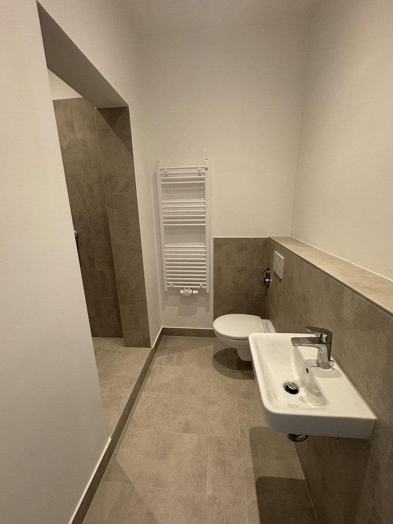 Pronájem bytu 1+1 35 m², Maria-Louisen-Straße 7, Hamburg, Hamburg Pronájem bytu 1+1 35 m², Maria-Louisen-Straße 7, Hamburg, Hamburg