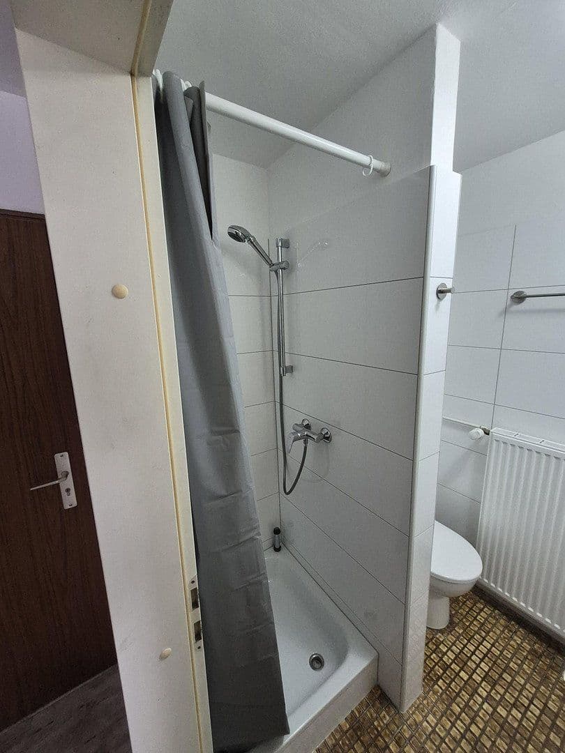 Pronájem bytu 1+1 17 m², L2, Mannheim, Bádensko-Württembersko Pronájem bytu 1+1 17 m², L2, Mannheim, Bádensko-Württembersko