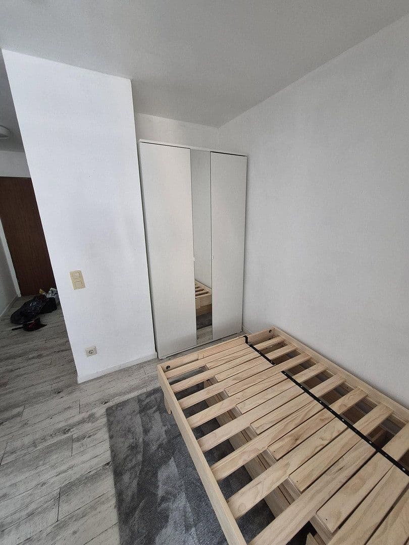 Pronájem bytu 1+1 17 m², L2, Mannheim, Bádensko-Württembersko Pronájem bytu 1+1 17 m², L2, Mannheim, Bádensko-Württembersko
