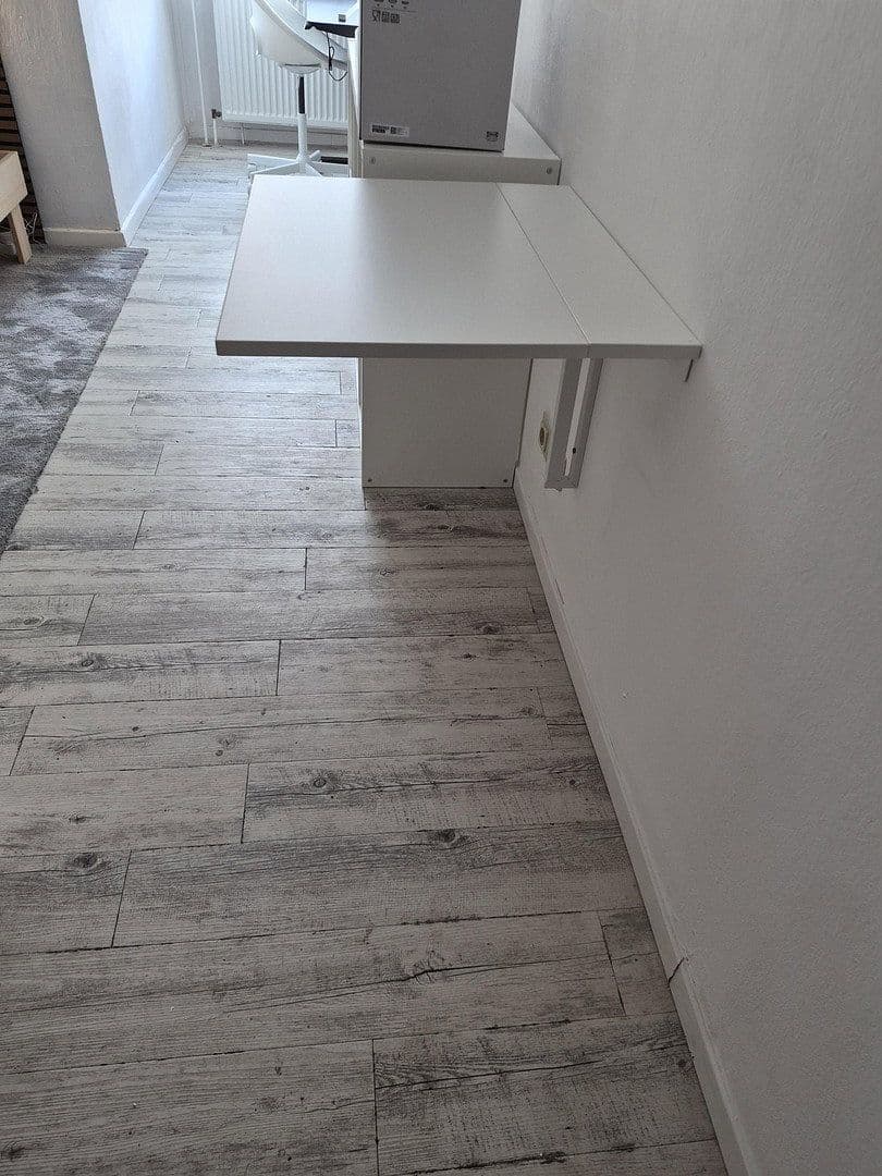Pronájem bytu 1+1 17 m², L2, Mannheim, Bádensko-Württembersko Pronájem bytu 1+1 17 m², L2, Mannheim, Bádensko-Württembersko