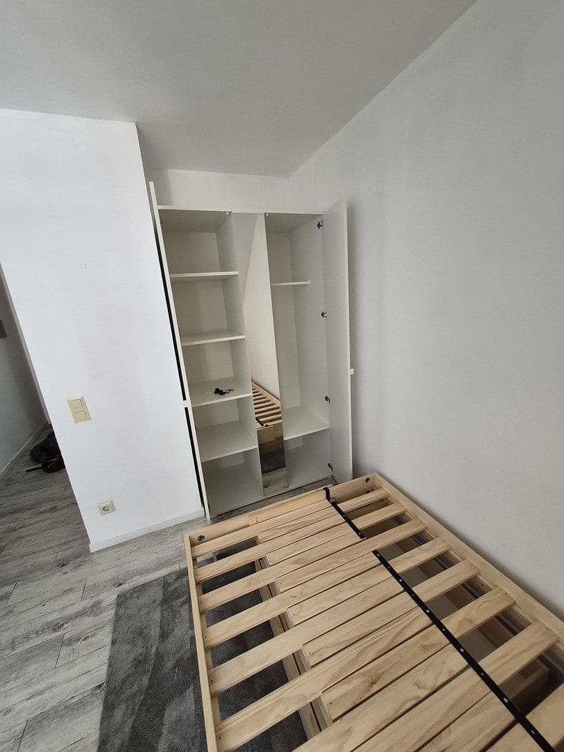 Pronájem bytu 1+1 17 m², L2, Mannheim, Bádensko-Württembersko Pronájem bytu 1+1 17 m², L2, Mannheim, Bádensko-Württembersko