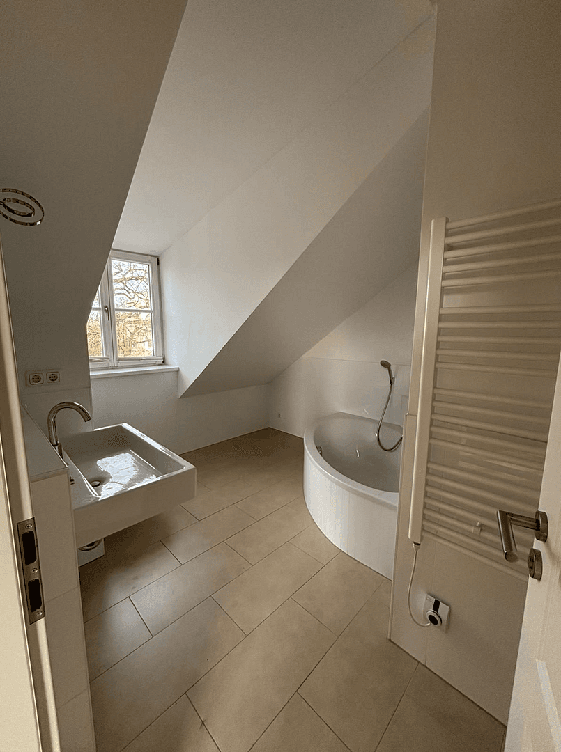 Prodej domu 175 m², pozemek 385 m², Planegg, Bavorsko Prodej domu 175 m², pozemek 385 m², Planegg, Bavorsko