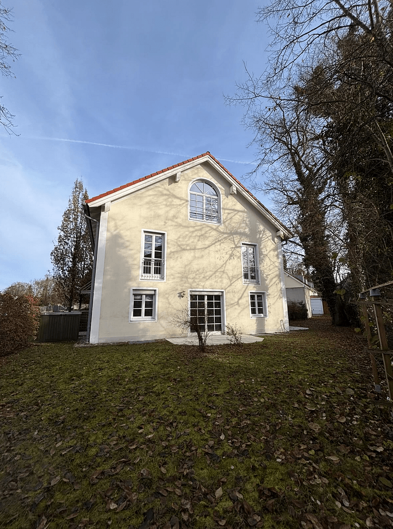 Prodej domu 175 m², pozemek 385 m², Planegg, Bavorsko Prodej domu 175 m², pozemek 385 m², Planegg, Bavorsko