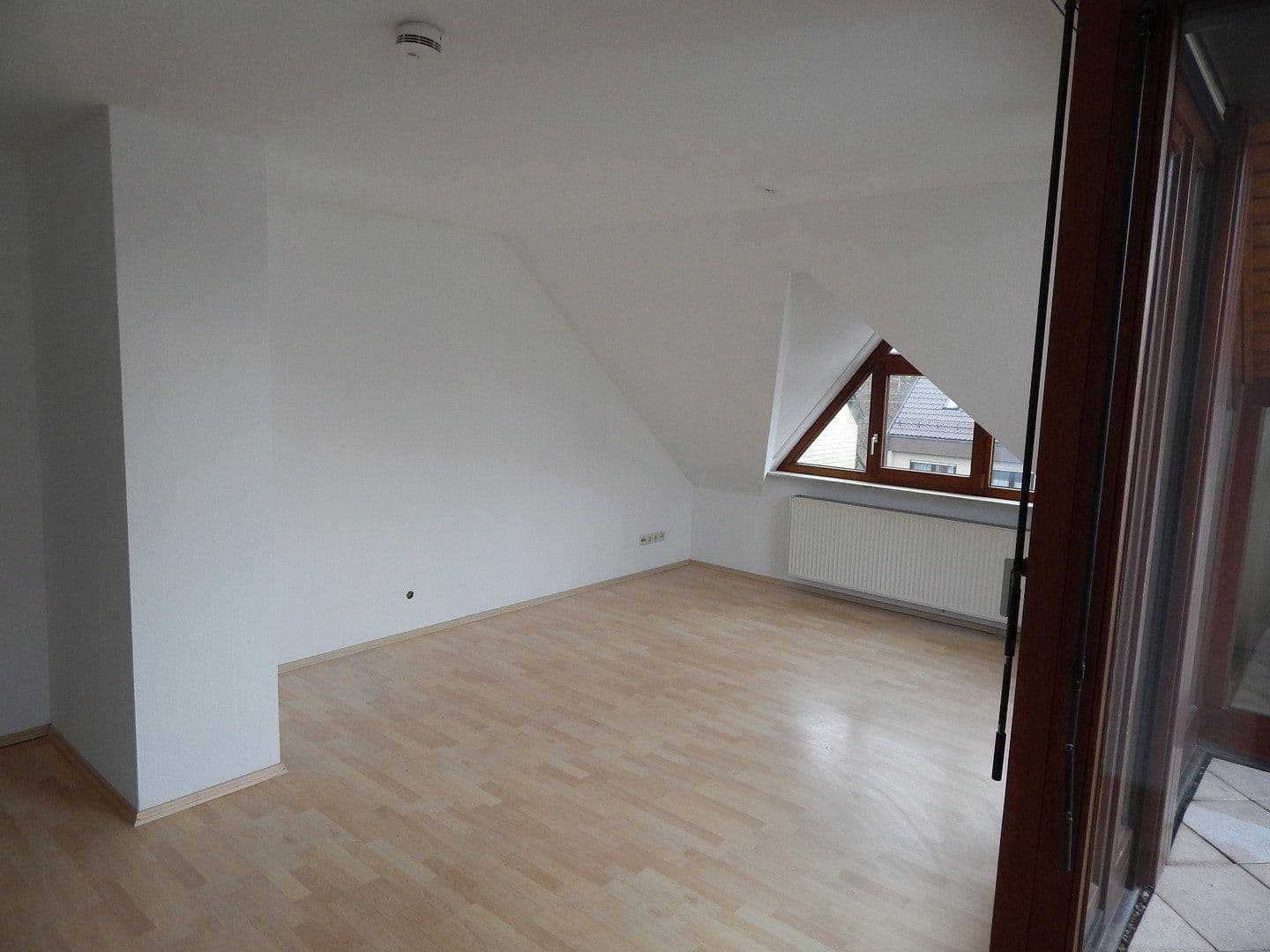 Pronájem bytu 3+1 56 m², Filderstadt, Bádensko-Württembersko Pronájem bytu 3+1 56 m², Filderstadt, Bádensko-Württembersko