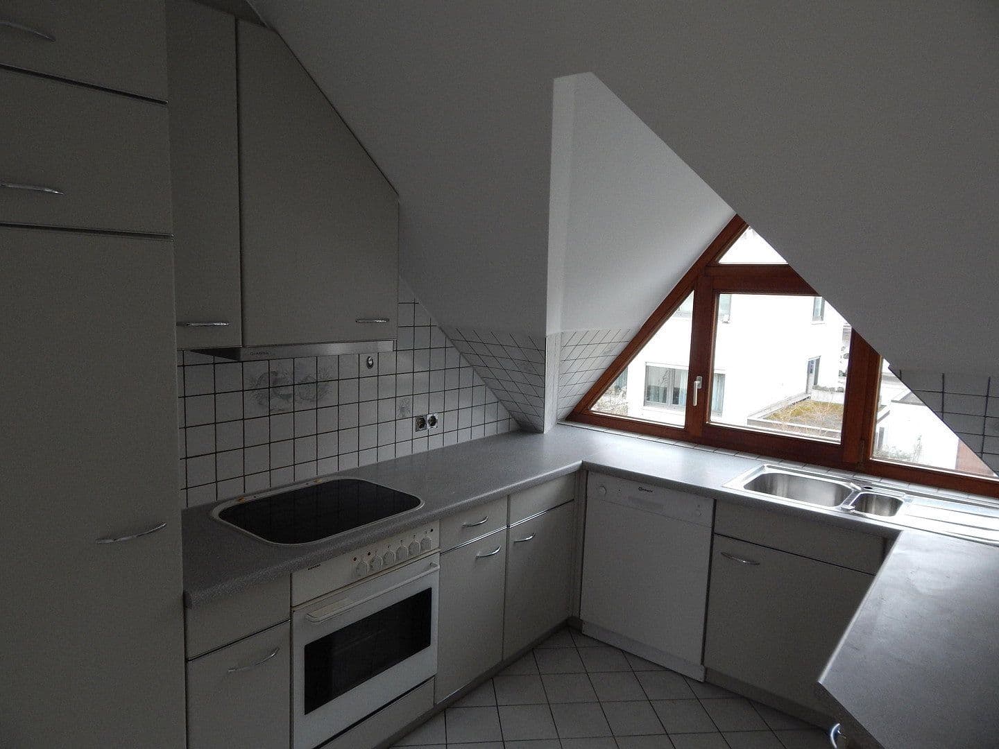 Pronájem bytu 3+1 56 m², Filderstadt, Bádensko-Württembersko Pronájem bytu 3+1 56 m², Filderstadt, Bádensko-Württembersko