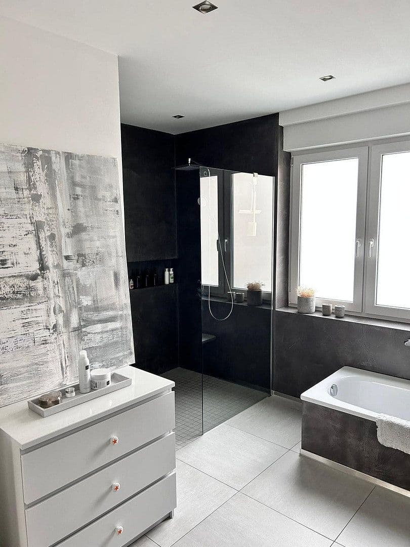 Pronájem bytu 3+1 98 m², Lohmühlenstraße 2, Lüdenscheid, Severní Porýní-Vestfálsko Pronájem bytu 3+1 98 m², Lohmühlenstraße 2, Lüdenscheid, Severní Porýní-Vestfálsko