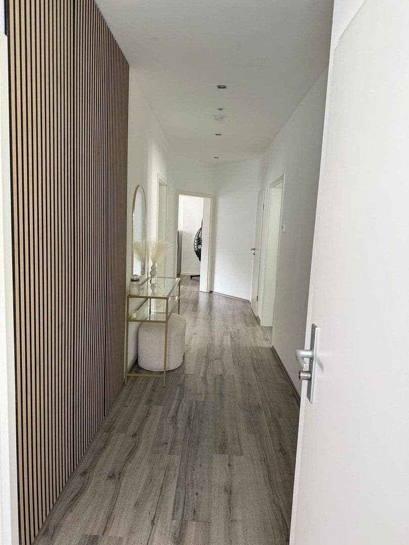 Pronájem bytu 3+1 98 m², Lohmühlenstraße 2, Lüdenscheid, Severní Porýní-Vestfálsko Pronájem bytu 3+1 98 m², Lohmühlenstraße 2, Lüdenscheid, Severní Porýní-Vestfálsko