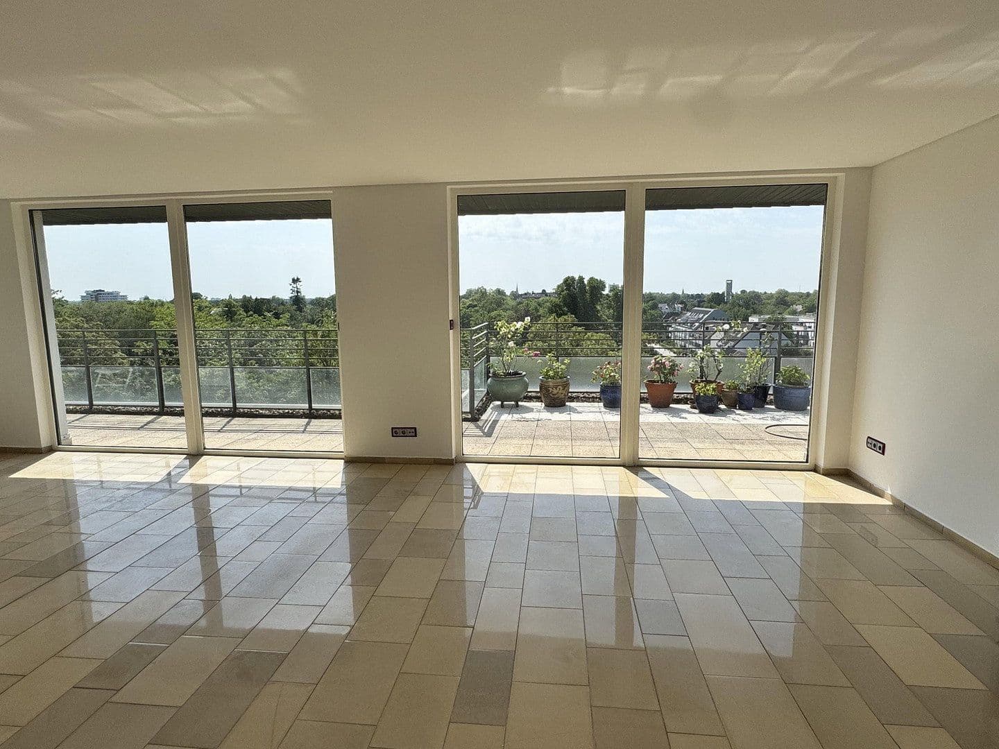 Prodej bytu 3+1 160 m², Uerdingerstrasse 421, Krefeld, Severní Porýní-Vestfálsko Prodej bytu 3+1 160 m², Uerdingerstrasse 421, Krefeld, Severní Porýní-Vestfálsko