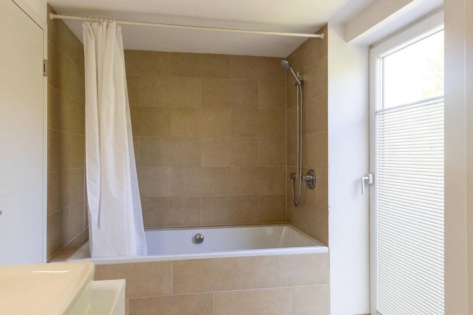 Prodej domu 220 m², pozemek 430 m², Regensbsurg, Bavorsko Prodej domu 220 m², pozemek 430 m², Regensbsurg, Bavorsko