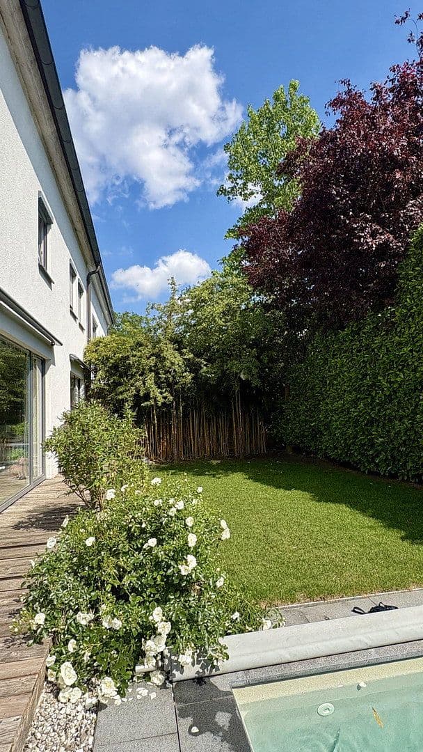 Prodej domu 220 m², pozemek 430 m², Regensbsurg, Bavorsko Prodej domu 220 m², pozemek 430 m², Regensbsurg, Bavorsko