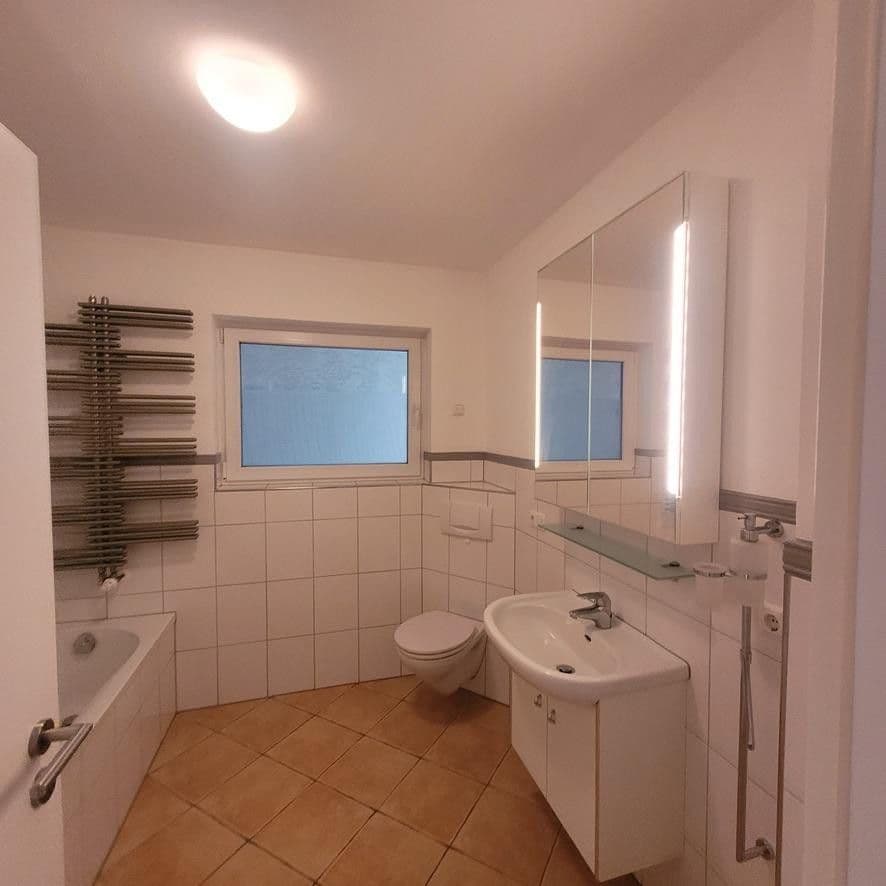 Pronájem bytu 3+1 93 m², Heusenstamm, Hessen Pronájem bytu 3+1 93 m², Heusenstamm, Hessen