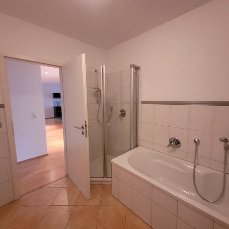 Pronájem bytu 3+1 93 m², Heusenstamm, Hessen Pronájem bytu 3+1 93 m², Heusenstamm, Hessen