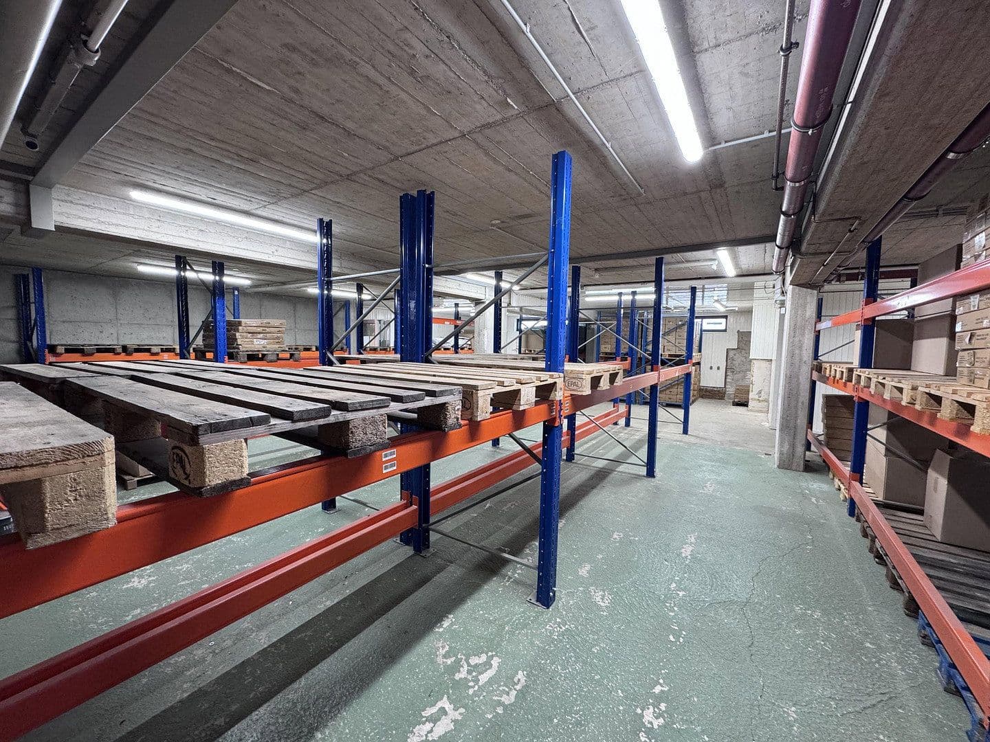 Pronájem nebytového prostoru 400 m², Humboldtstraße, 9-11, Neunkirchen-Seelscheid, Severní Porýní-Vestfálsko Pronájem nebytového prostoru 400 m², Humboldtstraße, 9-11, Neunkirchen-Seelscheid, Severní Porýní-Vestfálsko