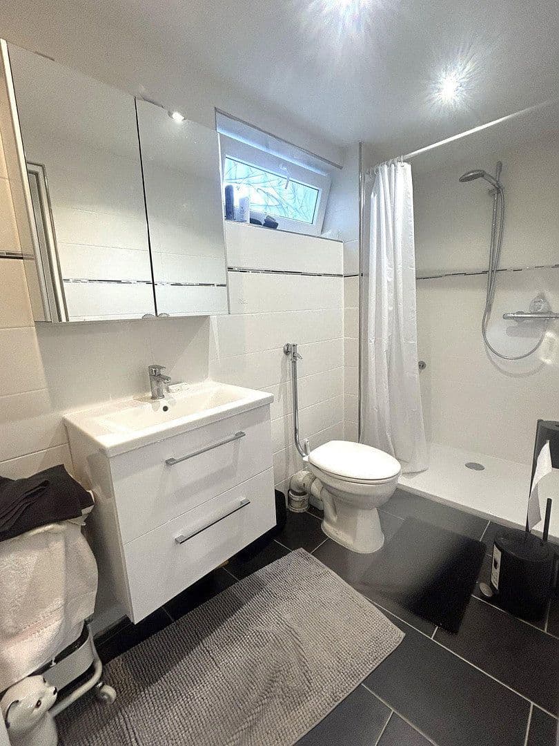 Prodej domu 410 m², pozemek 1.043 m², Bruchsal, Bádensko-Württembersko Prodej domu 410 m², pozemek 1.043 m², Bruchsal, Bádensko-Württembersko