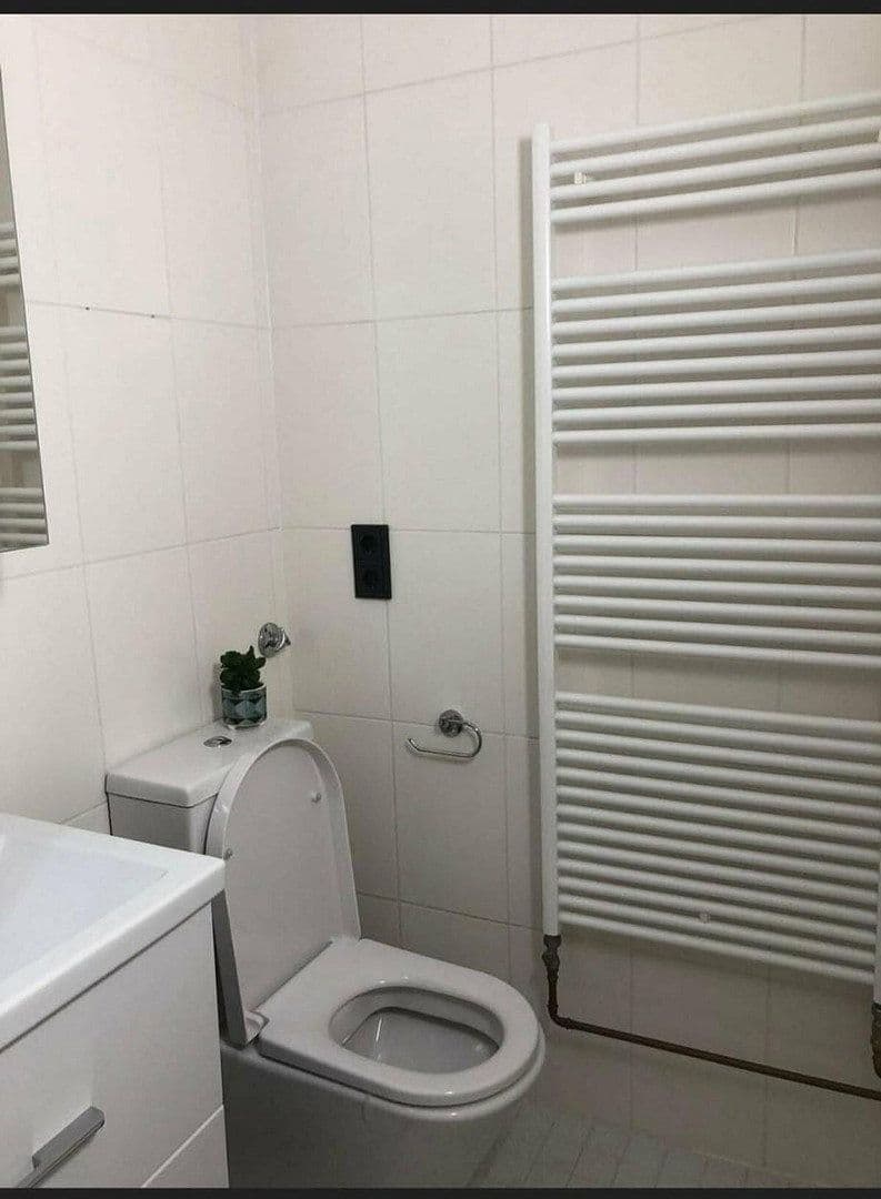 Pronájem bytu 3+1 67 m², Bauverein str 23, Nürnberg, Bavorsko Pronájem bytu 3+1 67 m², Bauverein str 23, Nürnberg, Bavorsko