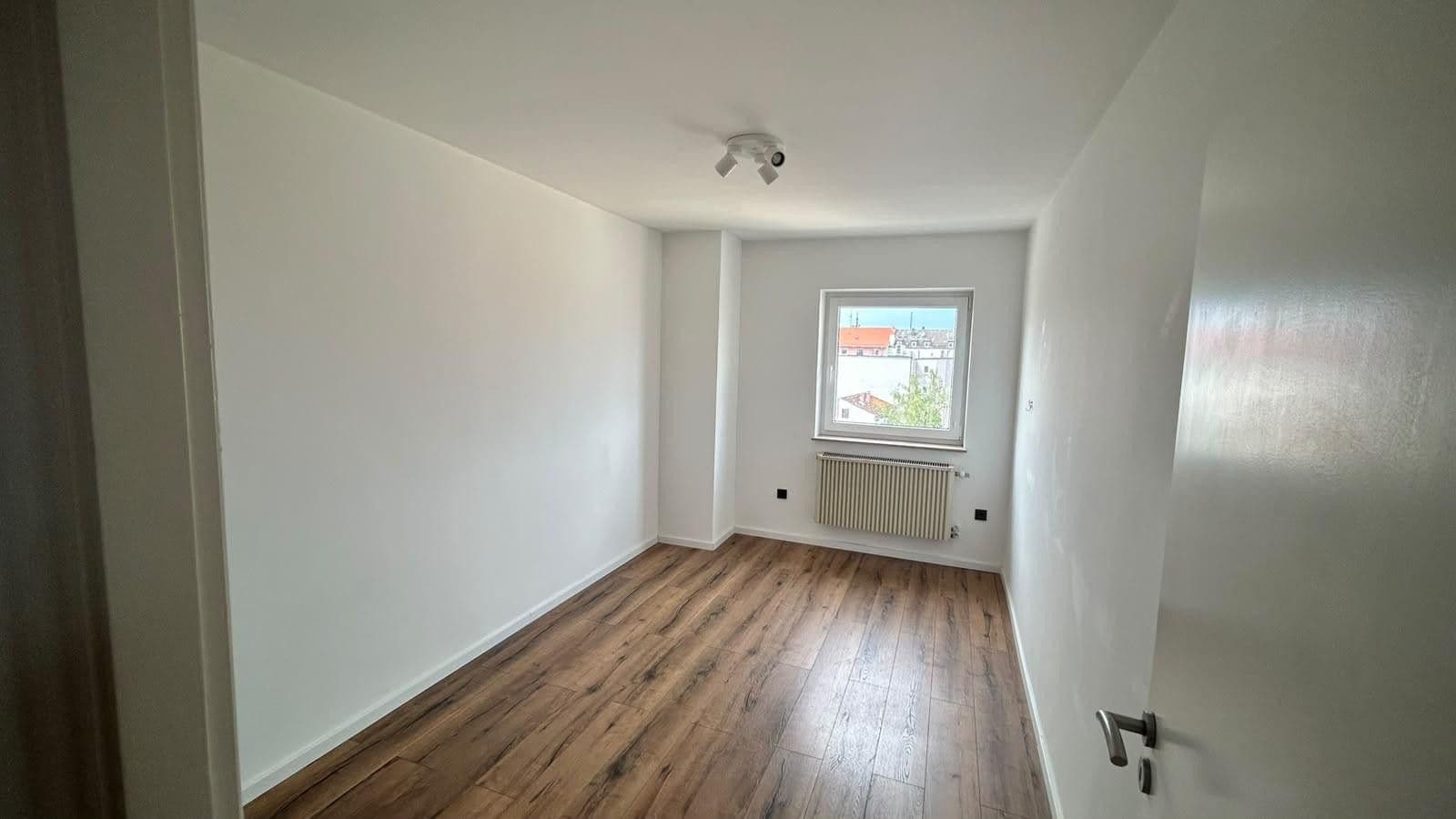 Pronájem bytu 3+1 67 m², Bauverein str 23, Nürnberg, Bavorsko Pronájem bytu 3+1 67 m², Bauverein str 23, Nürnberg, Bavorsko