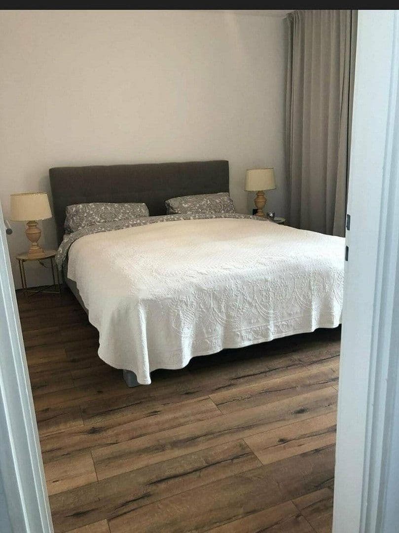 Pronájem bytu 3+1 67 m², Bauverein str 23, Nürnberg, Bavorsko Pronájem bytu 3+1 67 m², Bauverein str 23, Nürnberg, Bavorsko