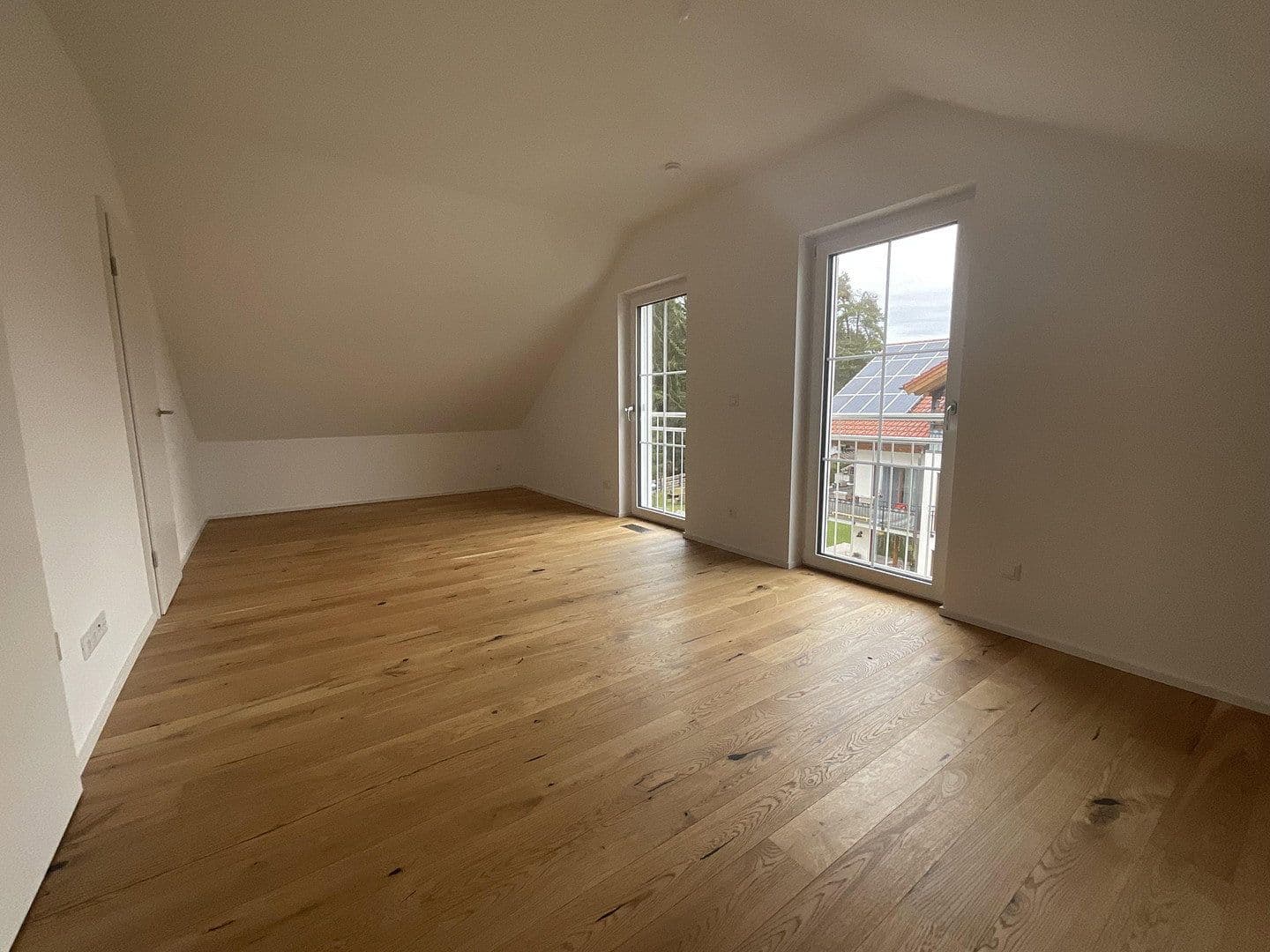 Prodej domu 165 m², pozemek 500 m², Brunnthal, Bavorsko Prodej domu 165 m², pozemek 500 m², Brunnthal, Bavorsko