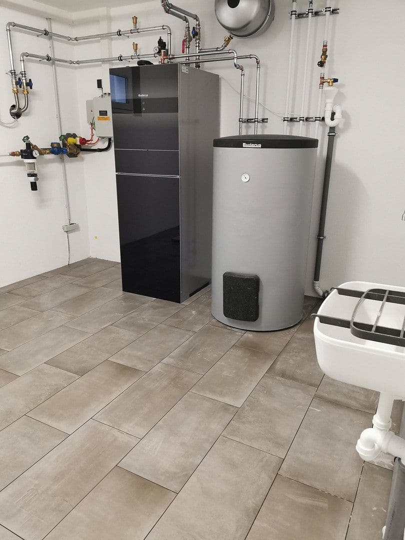 Pronájem domu 146 m², pozemek 266 m², Ellwangen (Jagst), Bádensko-Württembersko Pronájem domu 146 m², pozemek 266 m², Ellwangen (Jagst), Bádensko-Württembersko