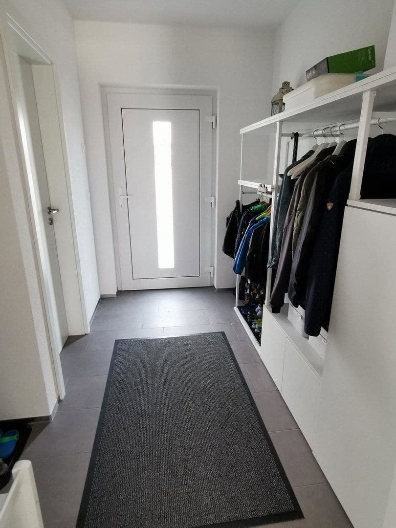 Pronájem domu 146 m², pozemek 266 m², Ellwangen (Jagst), Bádensko-Württembersko Pronájem domu 146 m², pozemek 266 m², Ellwangen (Jagst), Bádensko-Württembersko