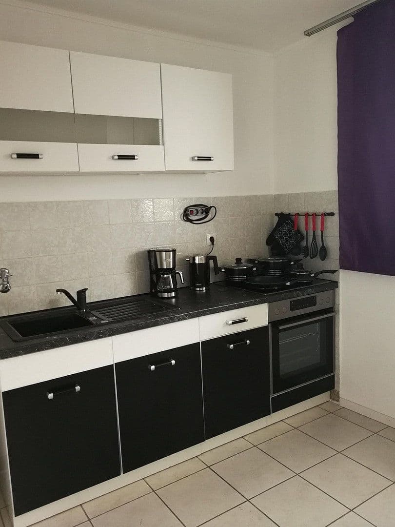 Pronájem bytu 1+kk 42 m², Dresdener Ring 11, Wolfsburg, Dolní Sasko Pronájem bytu 1+kk 42 m², Dresdener Ring 11, Wolfsburg, Dolní Sasko