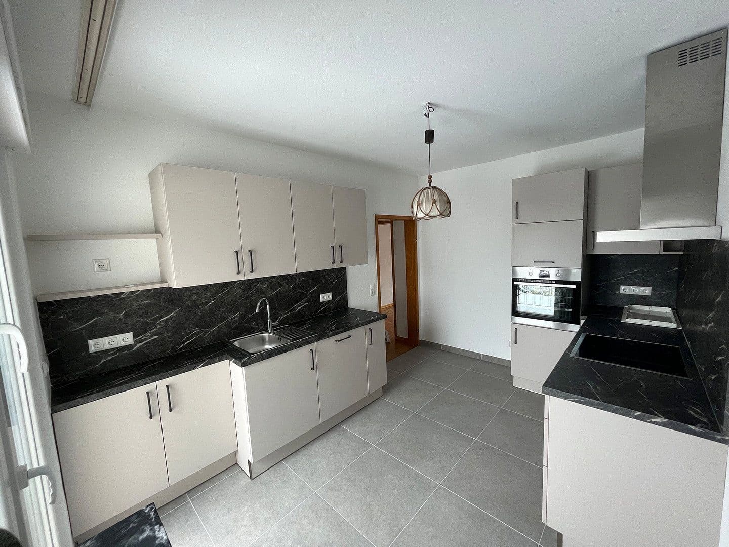 Pronájem bytu 3+1 67 m², Obertshausen, Hessen Pronájem bytu 3+1 67 m², Obertshausen, Hessen