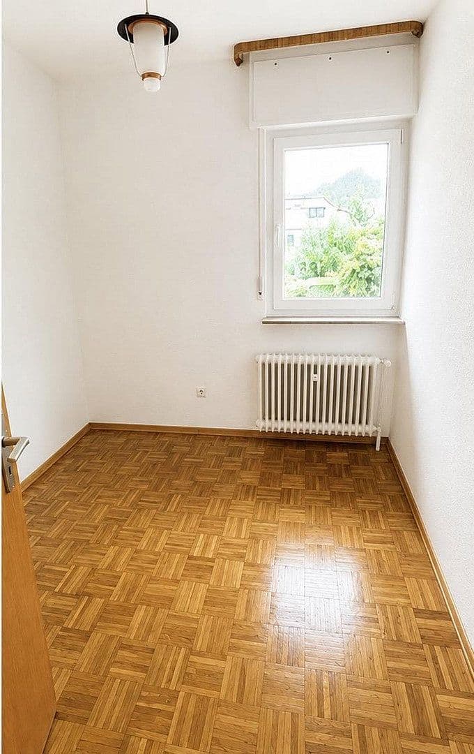Pronájem bytu 3+1 67 m², Obertshausen, Hessen Pronájem bytu 3+1 67 m², Obertshausen, Hessen