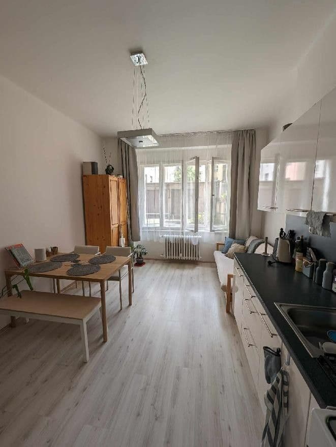 Prodej bytu 2+kk 44 m², Veletržní, Praha, Praha Prodej bytu 2+kk 44 m², Veletržní, Praha, Praha