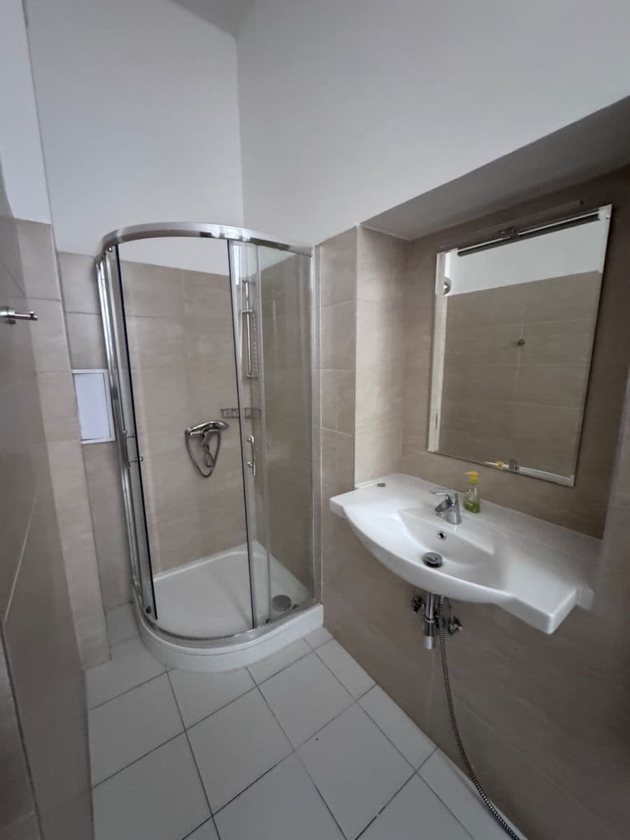 Pronájem bytu 2+kk 33 m², Vrchlického, Teplice, Ústecký kraj Pronájem bytu 2+kk 33 m², Vrchlického, Teplice, Ústecký kraj