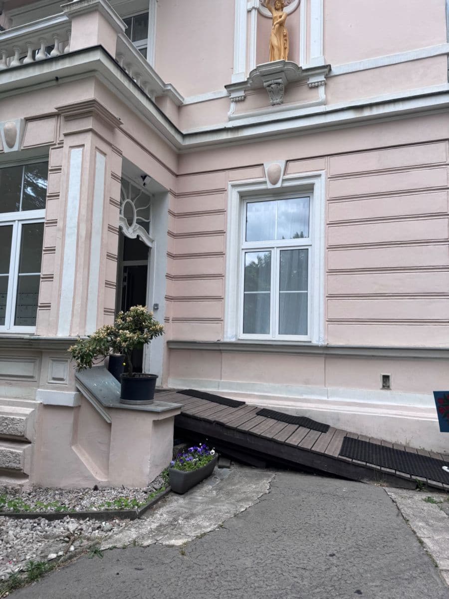 Pronájem bytu 2+kk 33 m², Vrchlického, Teplice, Ústecký kraj Pronájem bytu 2+kk 33 m², Vrchlického, Teplice, Ústecký kraj