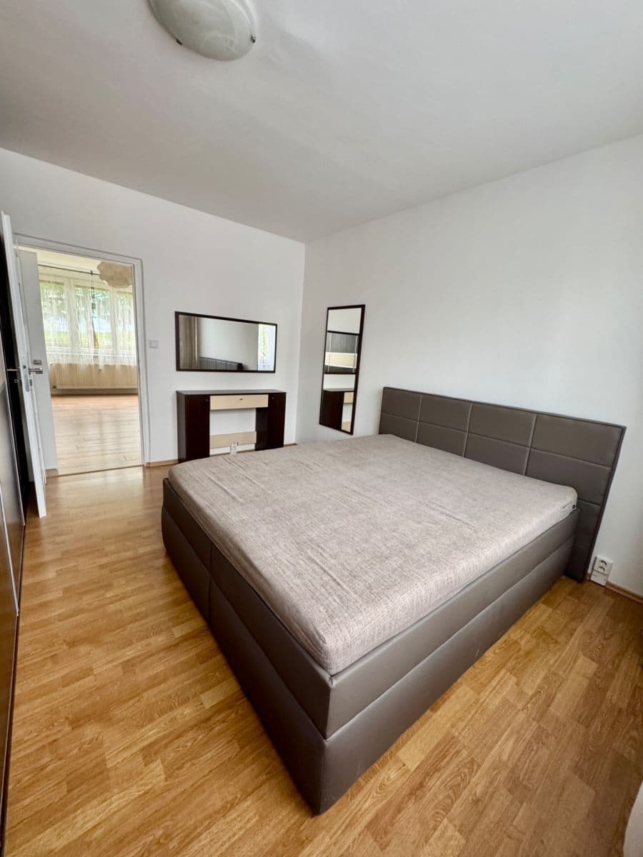 Prodej bytu 3+1 66 m², Pod Hůrkou, Klatovy, Plzeňský kraj Prodej bytu 3+1 66 m², Pod Hůrkou, Klatovy, Plzeňský kraj