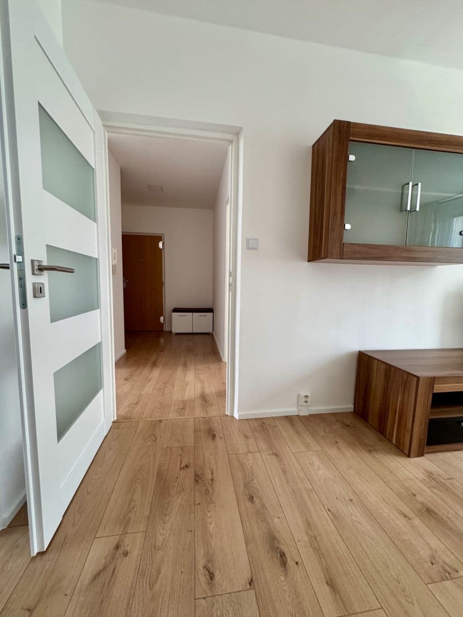 Prodej bytu 3+1 66 m², Pod Hůrkou, Klatovy, Plzeňský kraj Prodej bytu 3+1 66 m², Pod Hůrkou, Klatovy, Plzeňský kraj