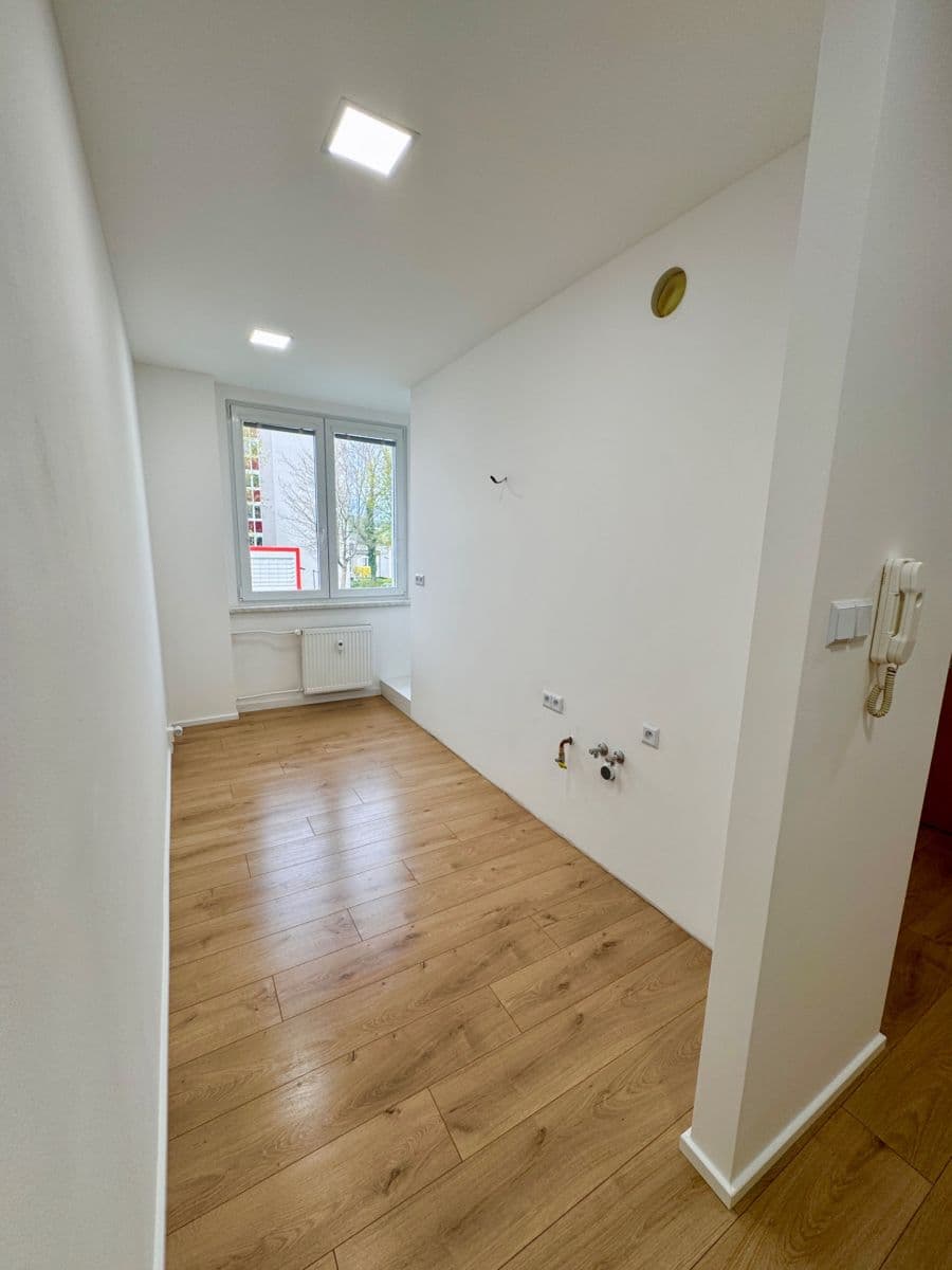 Prodej bytu 3+1 66 m², Pod Hůrkou, Klatovy, Plzeňský kraj Prodej bytu 3+1 66 m², Pod Hůrkou, Klatovy, Plzeňský kraj
