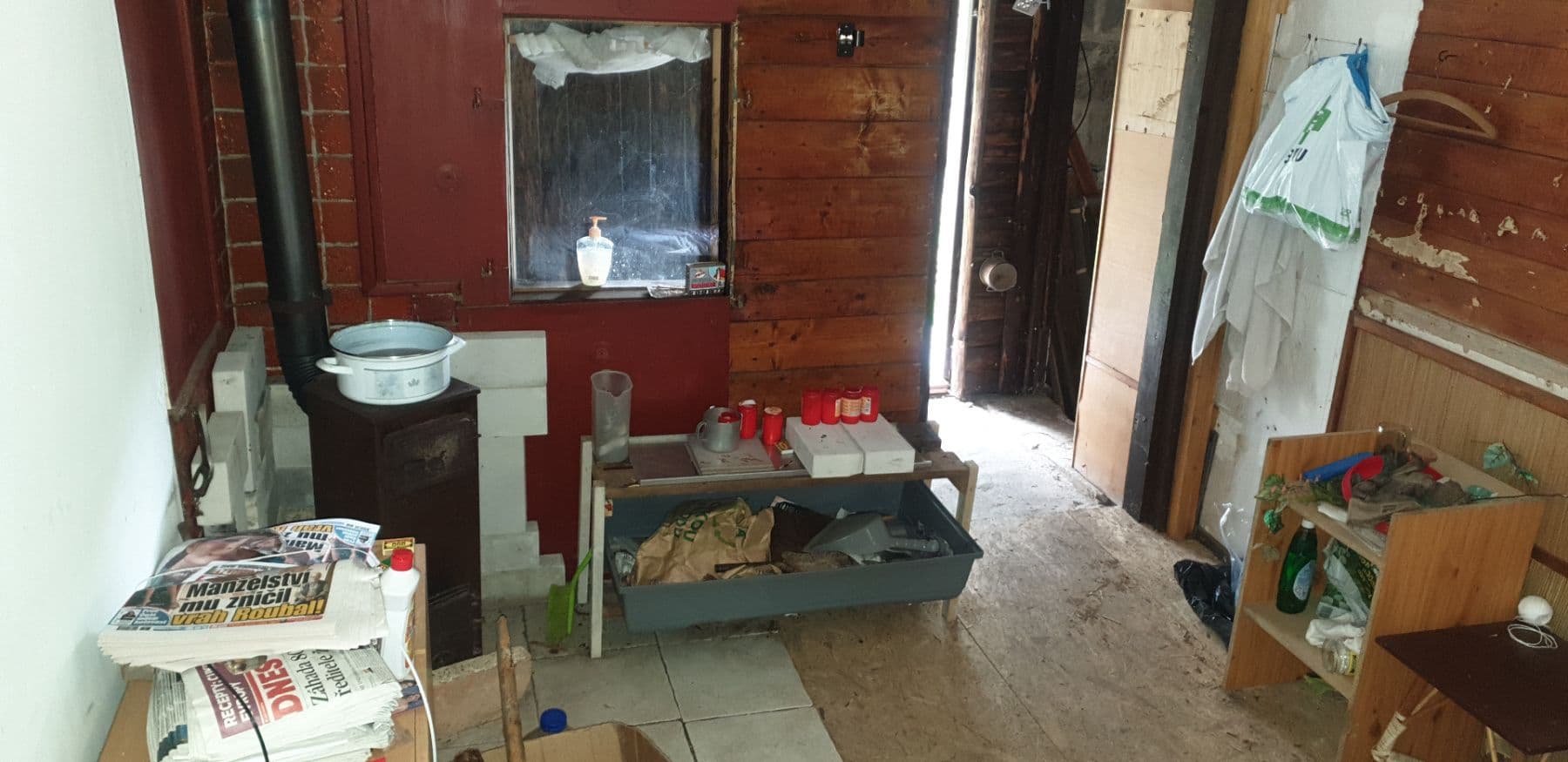 Prodej chaty, chalupy 70 m², pozemek 446 m², Čisovice, Středočeský kraj Prodej chaty, chalupy 70 m², pozemek 446 m², Čisovice, Středočeský kraj