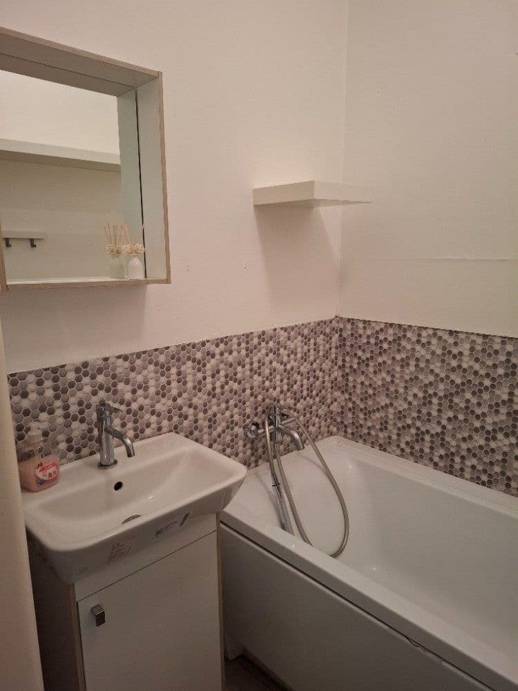 Pronájem bytu 2+1 51 m², Horova, Tišnov, Jihomoravský kraj Pronájem bytu 2+1 51 m², Horova, Tišnov, Jihomoravský kraj