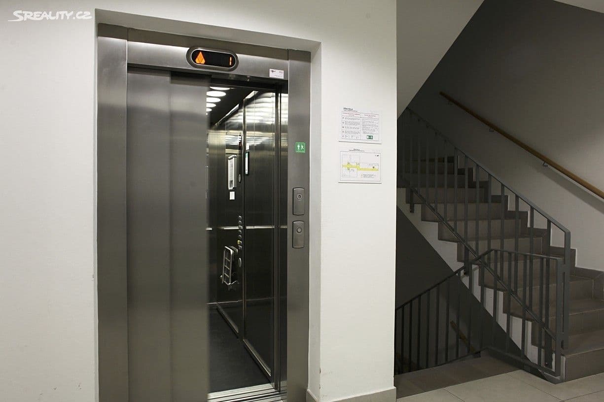 Pronájem bytu 2+kk 62 m², V Háji, Praha, Praha Pronájem bytu 2+kk 62 m², V Háji, Praha, Praha